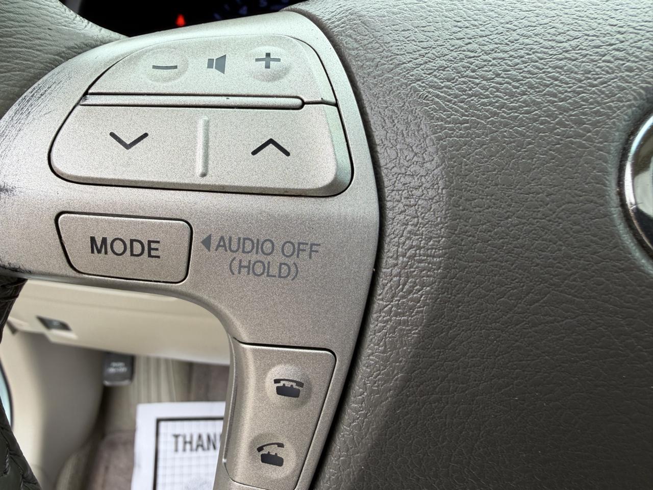 Toyota Camry SE 6-Spd AT 2010