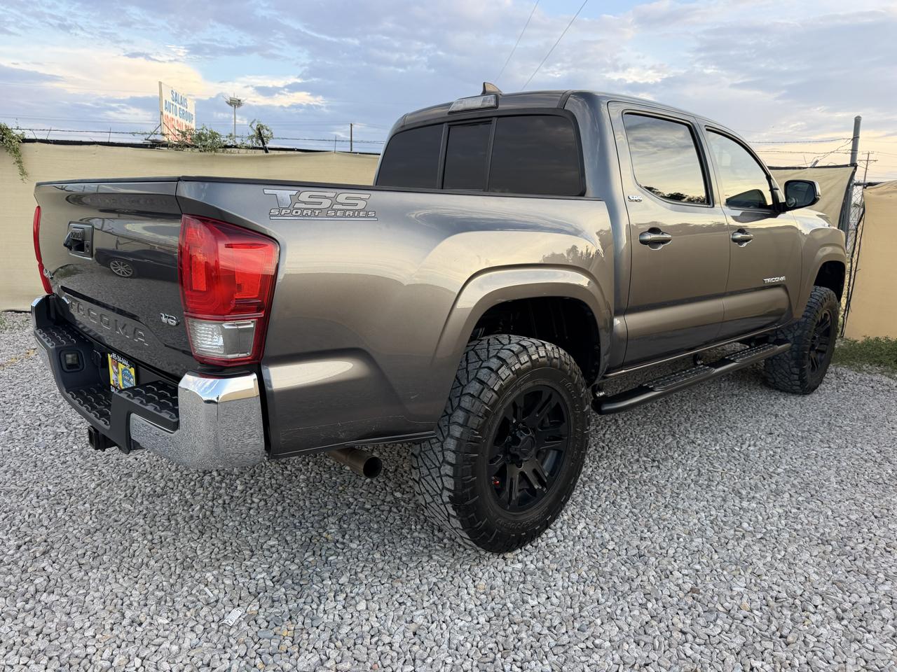 Toyota Tacoma  2016