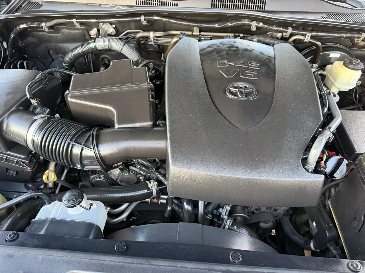 Toyota Tacoma  2016