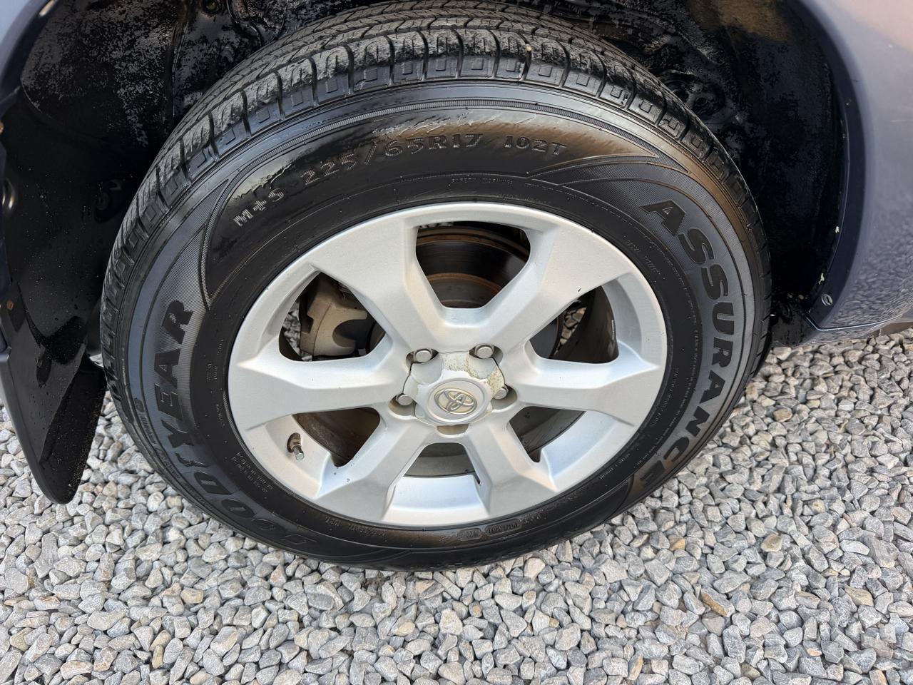 Toyota RAV4 Limited V6 2WD 2012