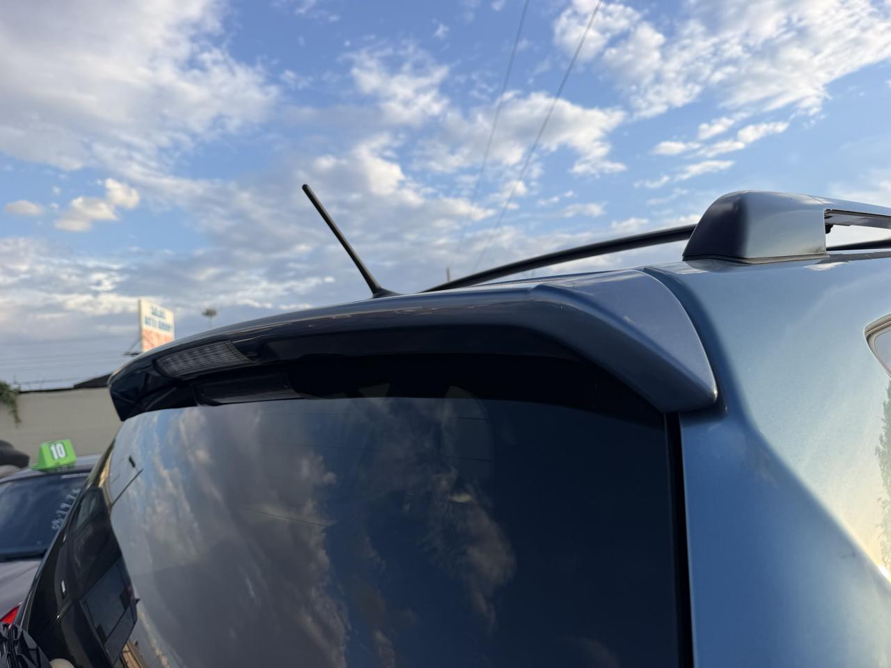 Toyota RAV4 Limited V6 2WD 2012