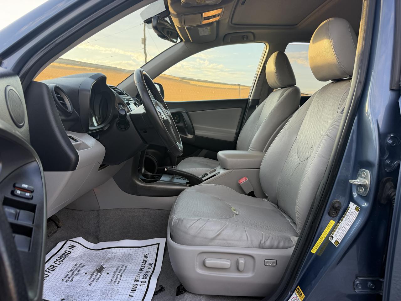 Toyota RAV4 Limited V6 2WD 2012