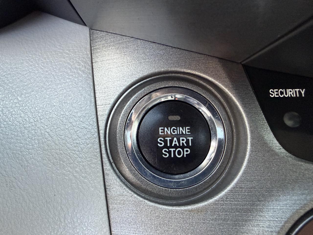 Toyota RAV4 Limited V6 2WD 2012