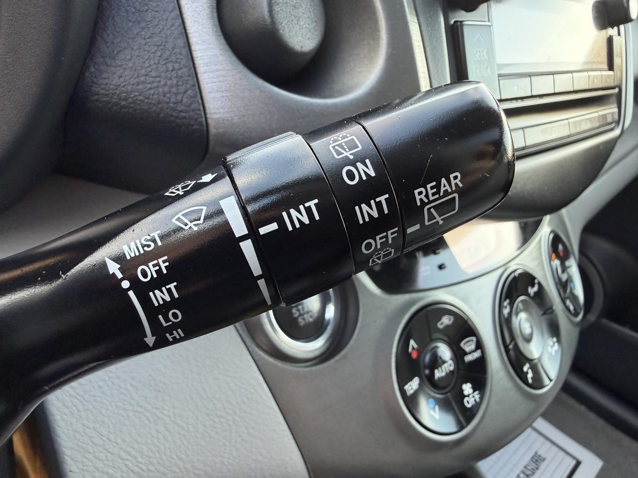 Toyota RAV4 Limited V6 2WD 2012