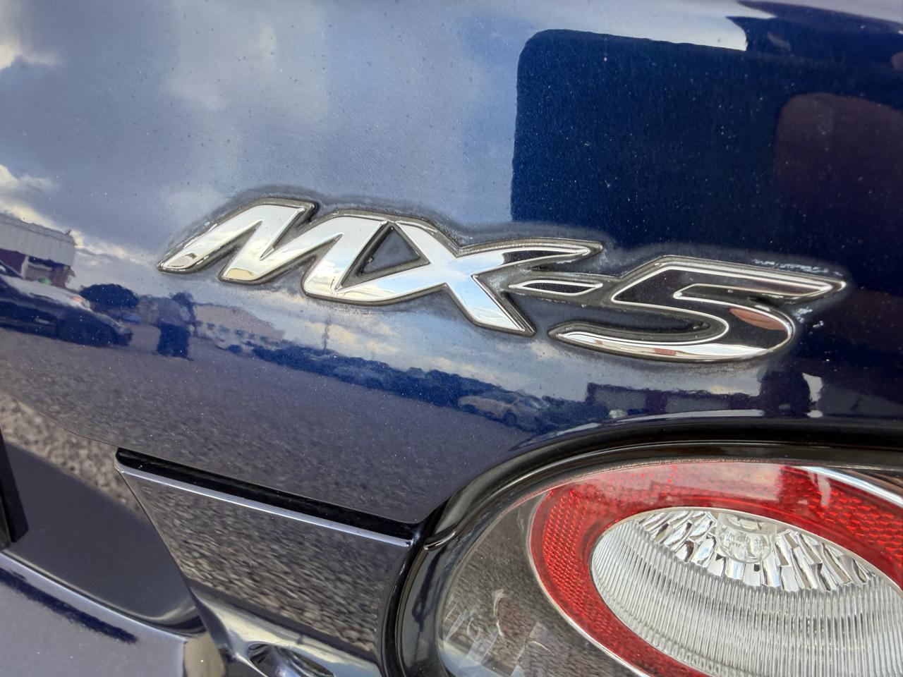Mazda MX-5 Miata Touring Power Retractable Hardtop 2008