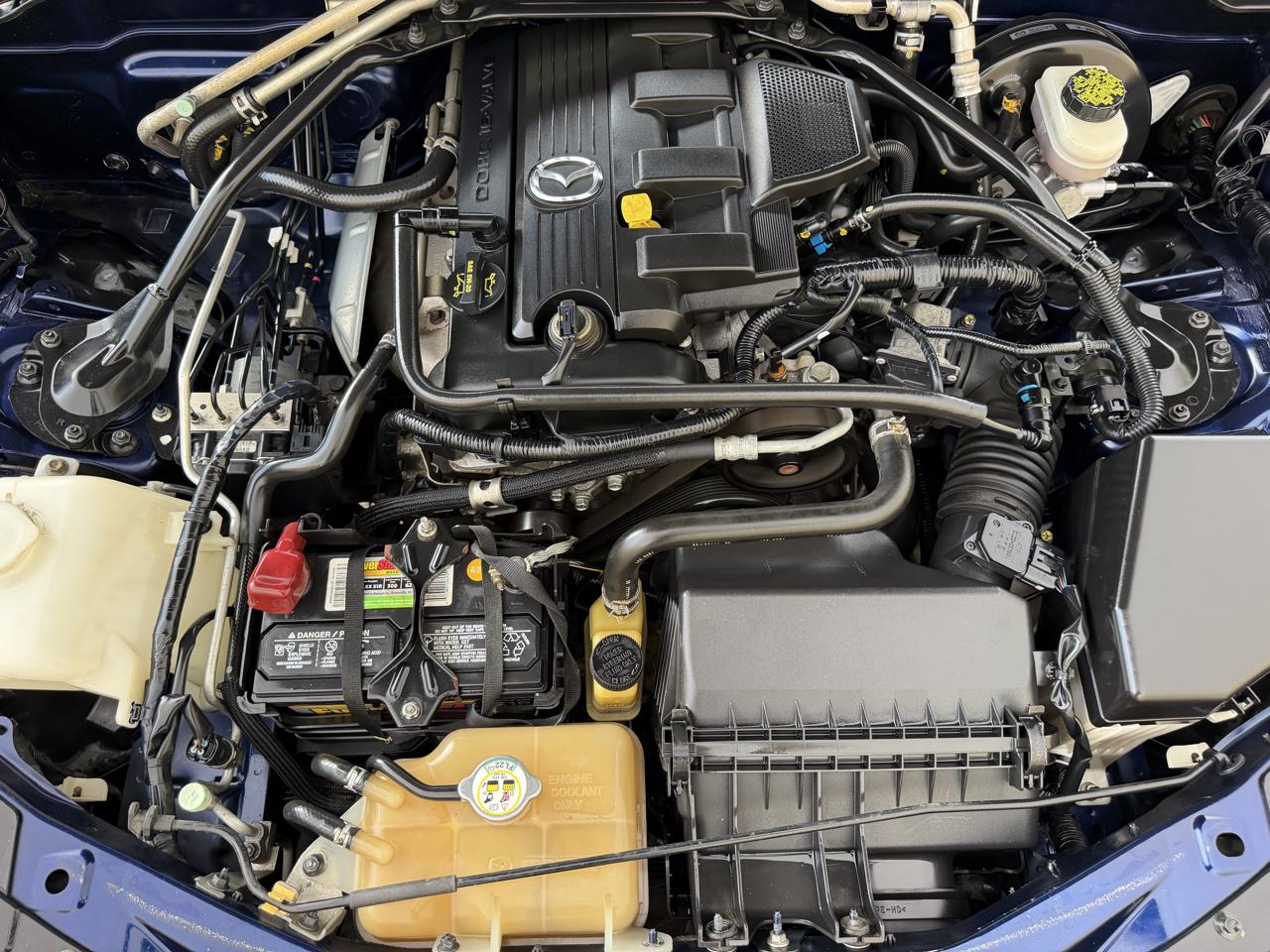 Mazda MX-5 Miata Touring Power Retractable Hardtop 2008