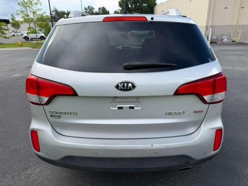 Kia Sorento LX 2WD 2014