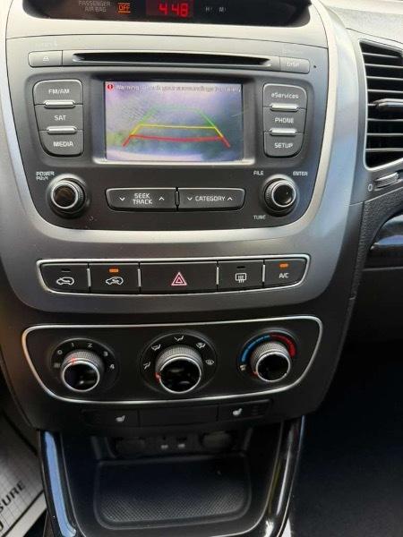 Kia Sorento LX 2WD 2014