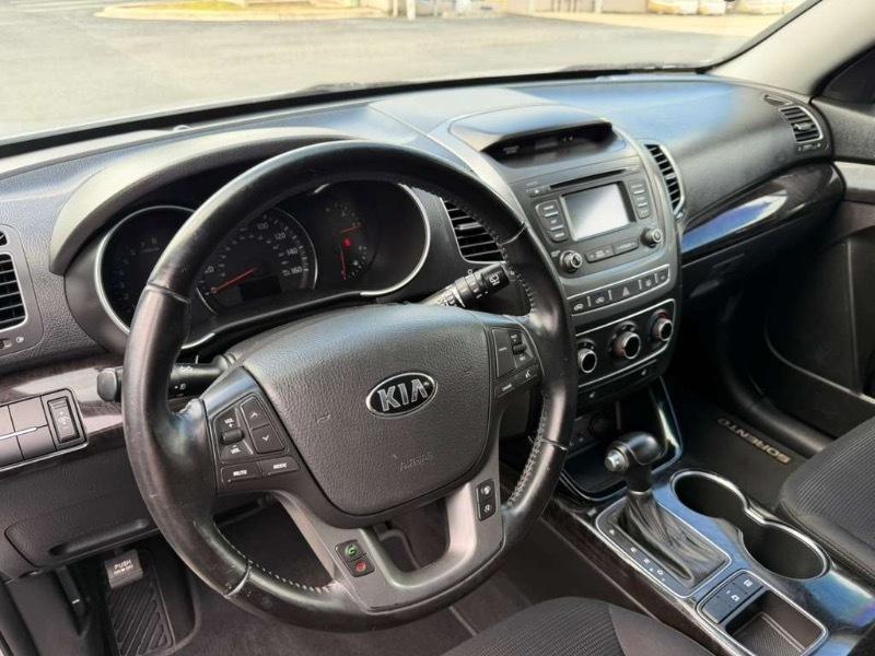 Kia Sorento LX 2WD 2014