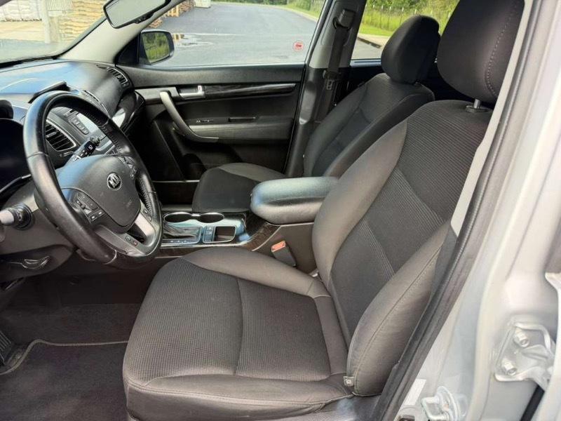 Kia Sorento LX 2WD 2014