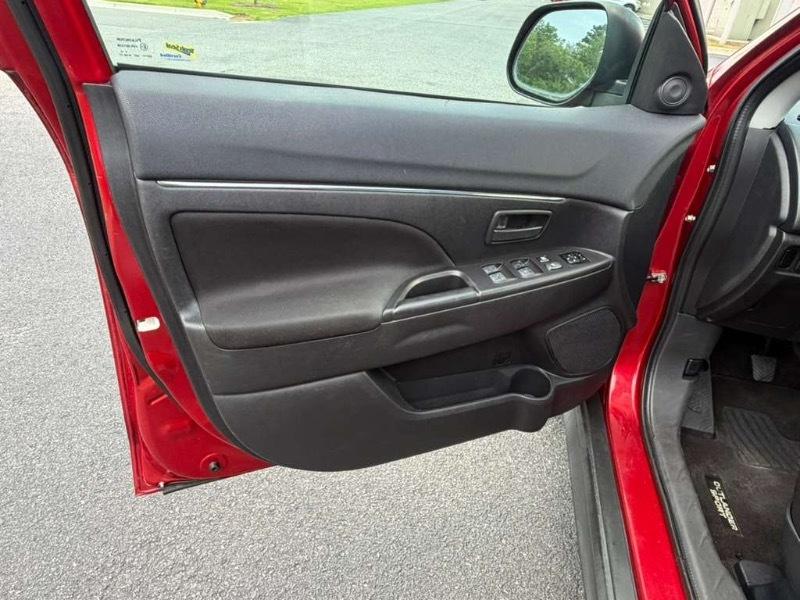 Mitsubishi Outlander Sport ES 2WD 2015