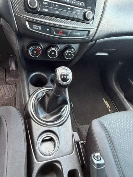 Mitsubishi Outlander Sport ES 2WD 2015