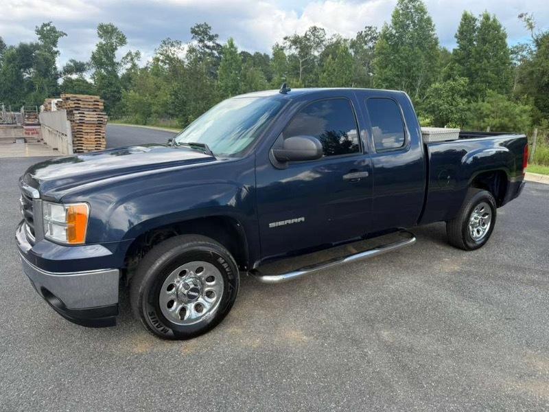 GMC Sierra 1500 SL Ext. Cab 2WD 2011