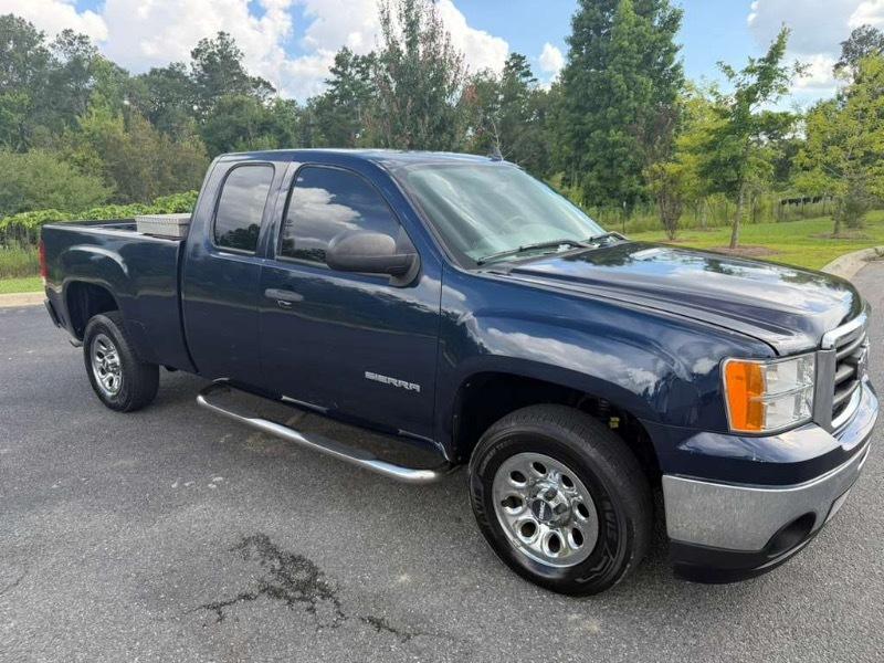 GMC Sierra 1500 SL Ext. Cab 2WD 2011