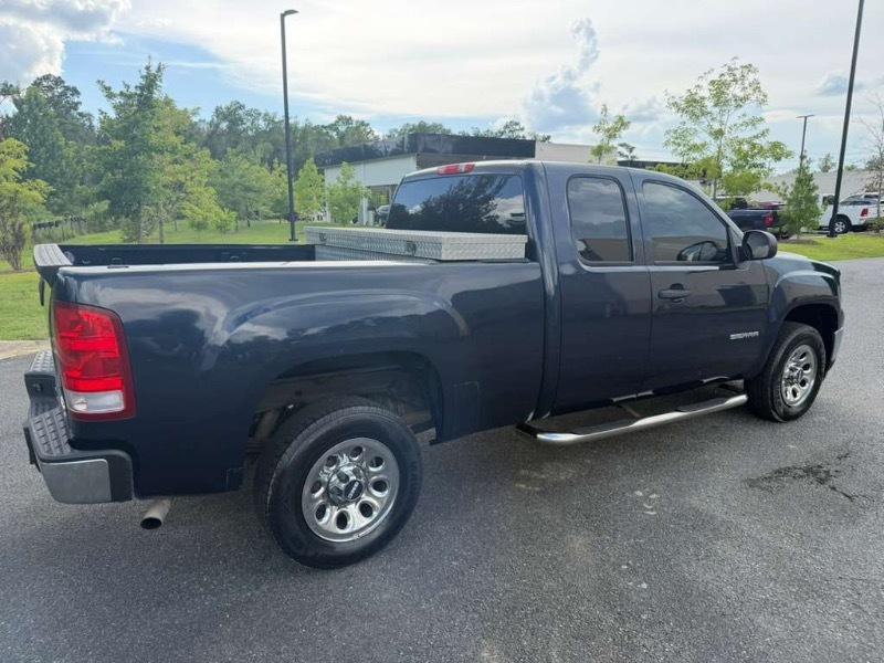 GMC Sierra 1500 SL Ext. Cab 2WD 2011