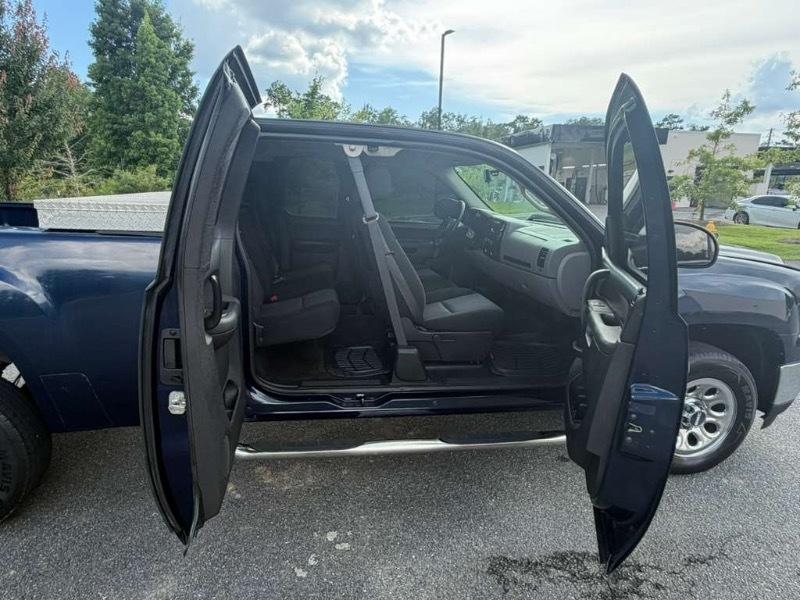 GMC Sierra 1500 SL Ext. Cab 2WD 2011