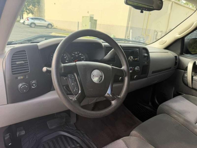 GMC Sierra 1500 SL Ext. Cab 2WD 2011