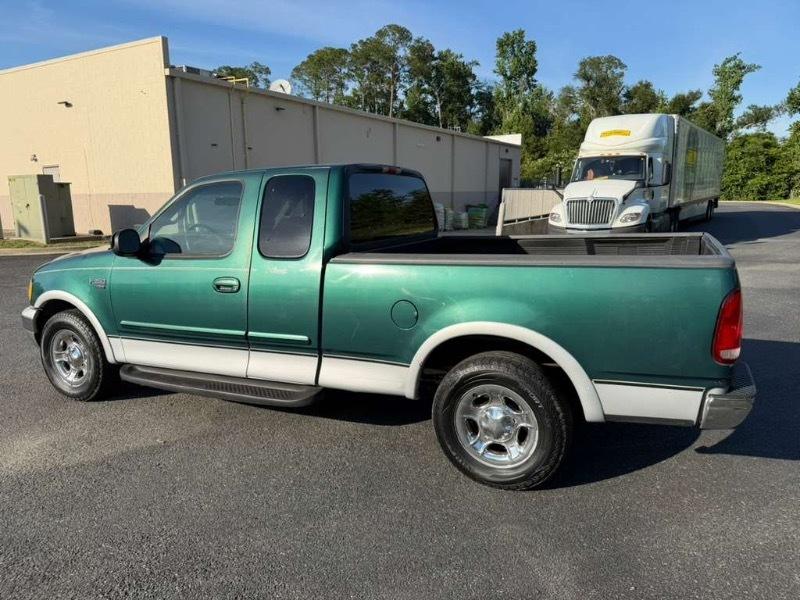 Ford F-150 Lariat SuperCab Short Bed 2WD 2000