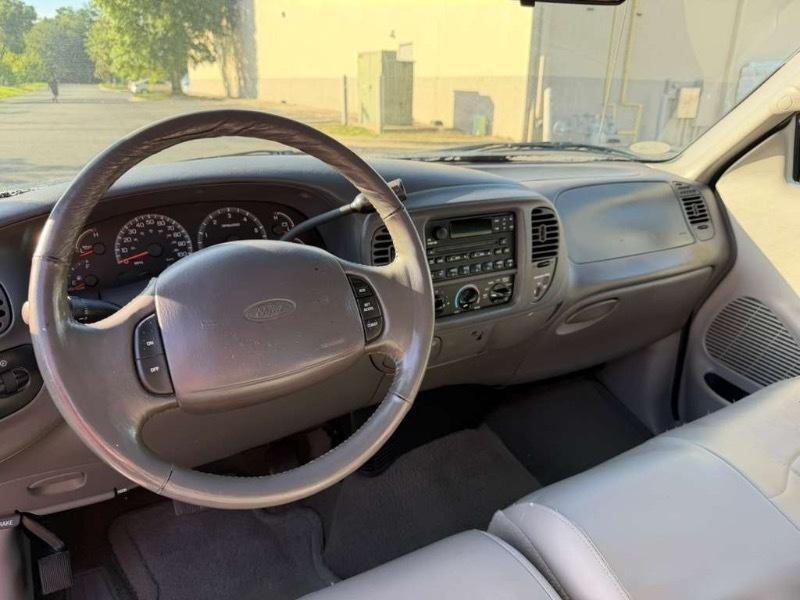 Ford F-150 Lariat SuperCab Short Bed 2WD 2000