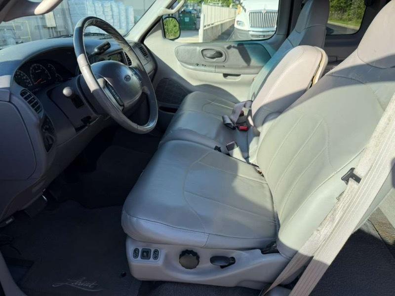 Ford F-150 Lariat SuperCab Short Bed 2WD 2000