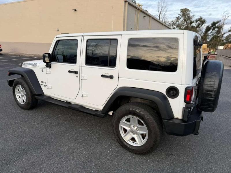 Jeep Wrangler Unlimited Sport 4WD 2012