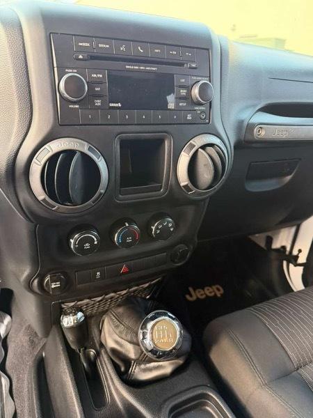 Jeep Wrangler Unlimited Sport 4WD 2012