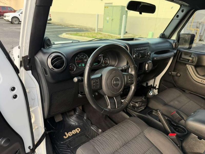 Jeep Wrangler Unlimited Sport 4WD 2012