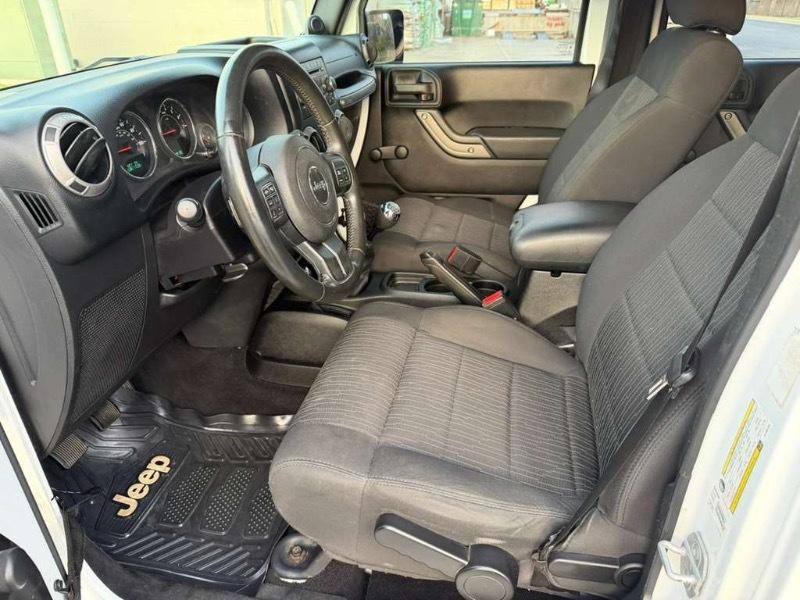 Jeep Wrangler Unlimited Sport 4WD 2012