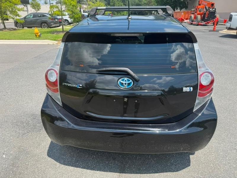 Toyota Prius c One 2013