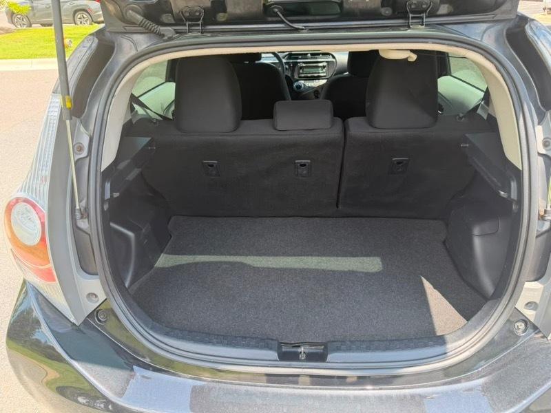 Toyota Prius c One 2013