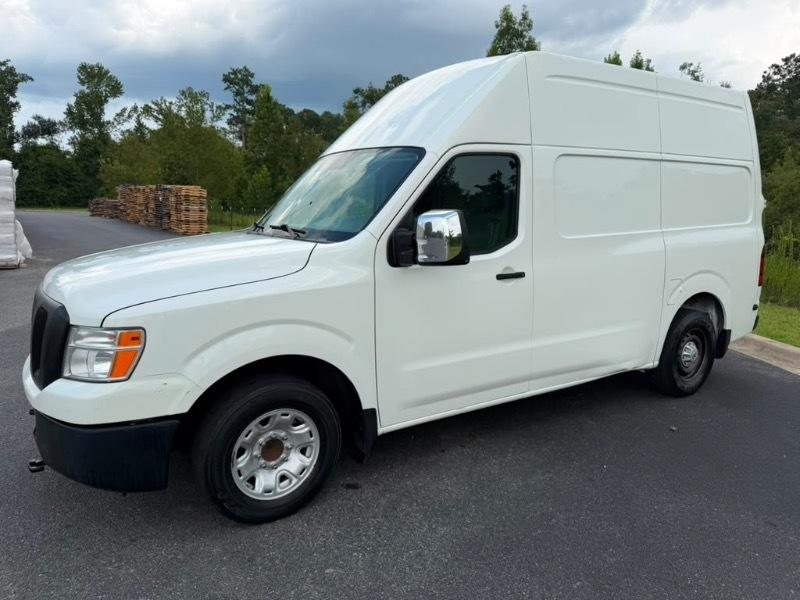 Nissan NV Cargo 2500 HD SV V8 High Roof 2021