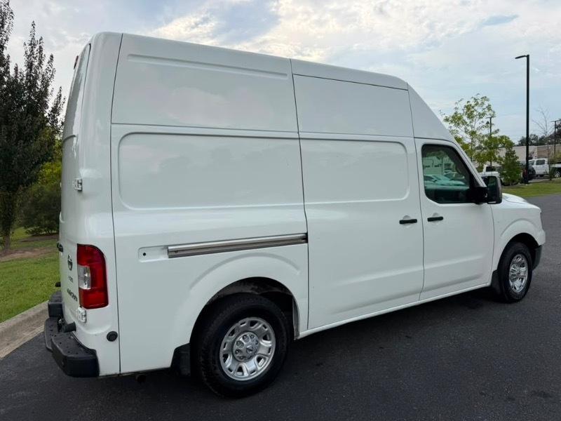 Nissan NV Cargo 2500 HD SV V8 High Roof 2021