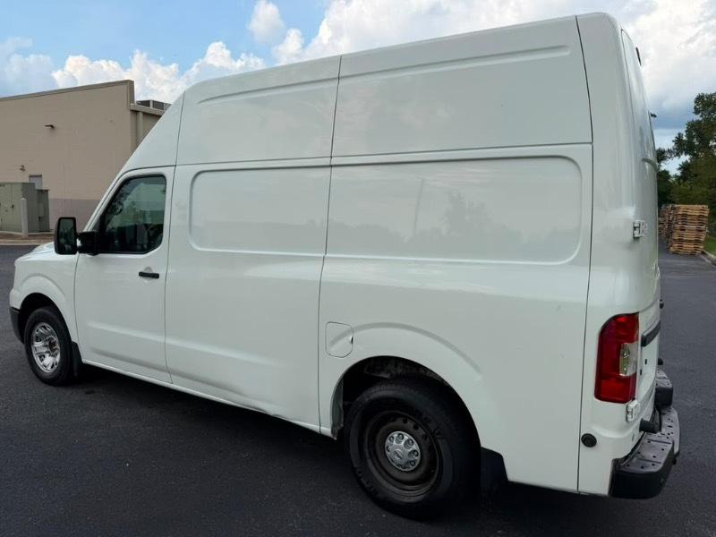 Nissan NV Cargo 2500 HD SV V8 High Roof 2021