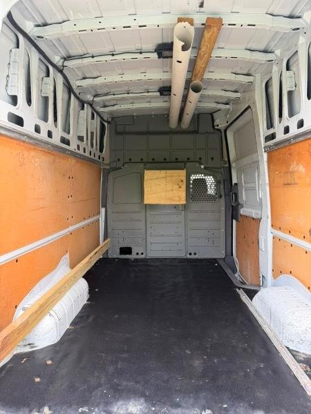 Nissan NV Cargo 2500 HD SV V8 High Roof 2021