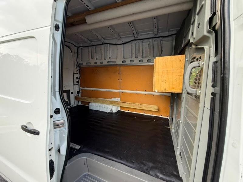 Nissan NV Cargo 2500 HD SV V8 High Roof 2021