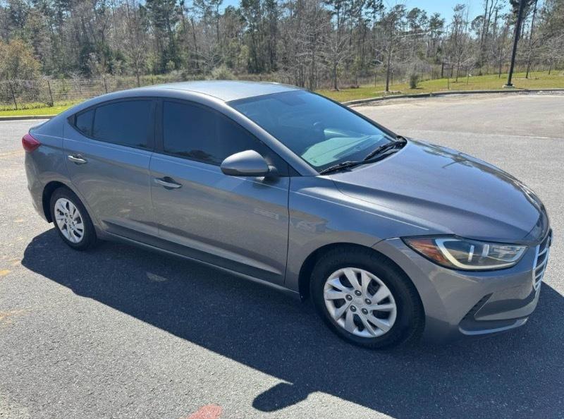 Hyundai Elantra SE 6AT 2018