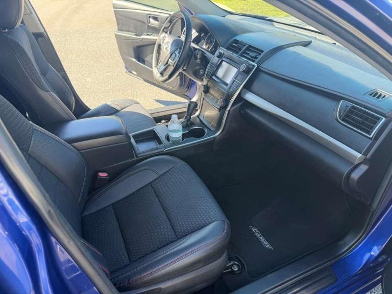 Toyota Camry SE 2015