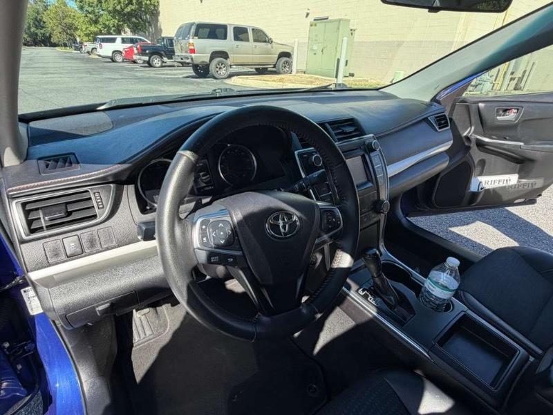 Toyota Camry SE 2015