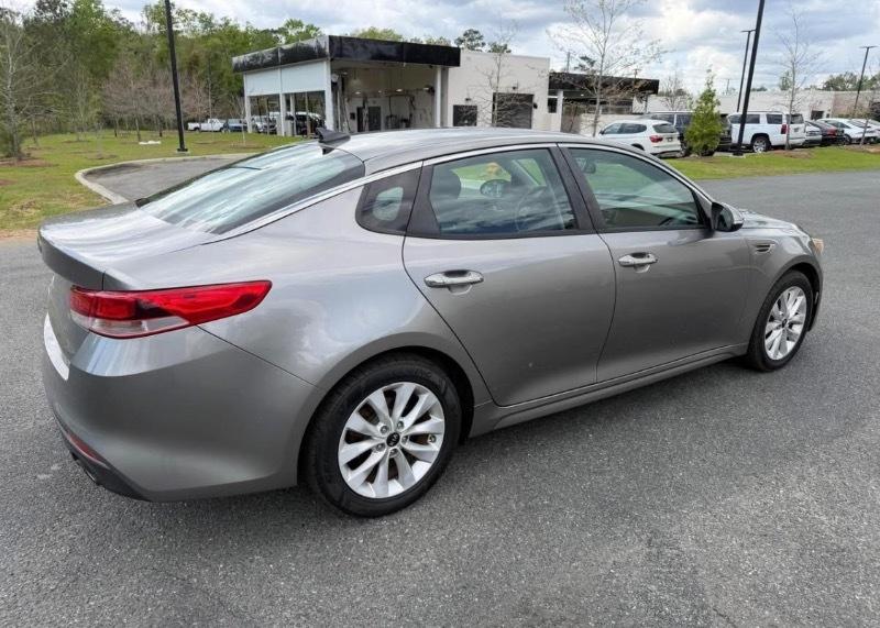 Kia Optima LX 2017