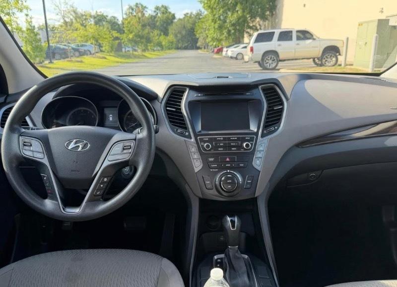 Hyundai Santa Fe SE FWD 2017