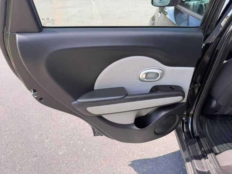 Kia Soul Base 6A 2016