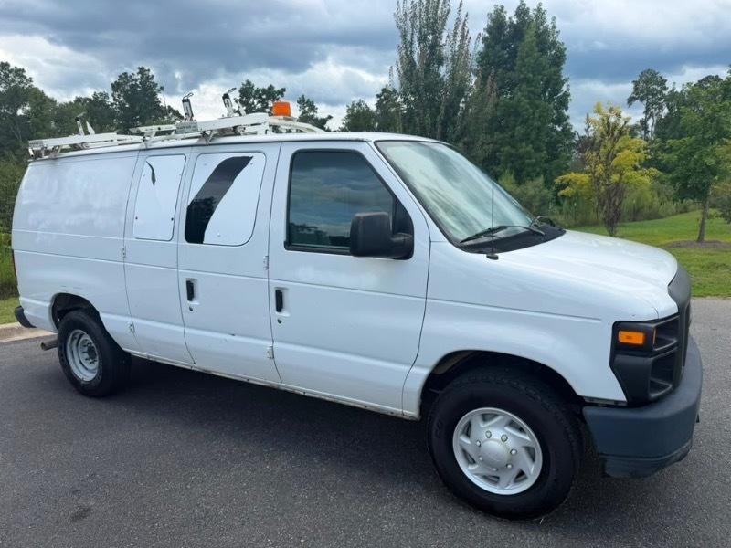 Ford Econoline E-250 2012