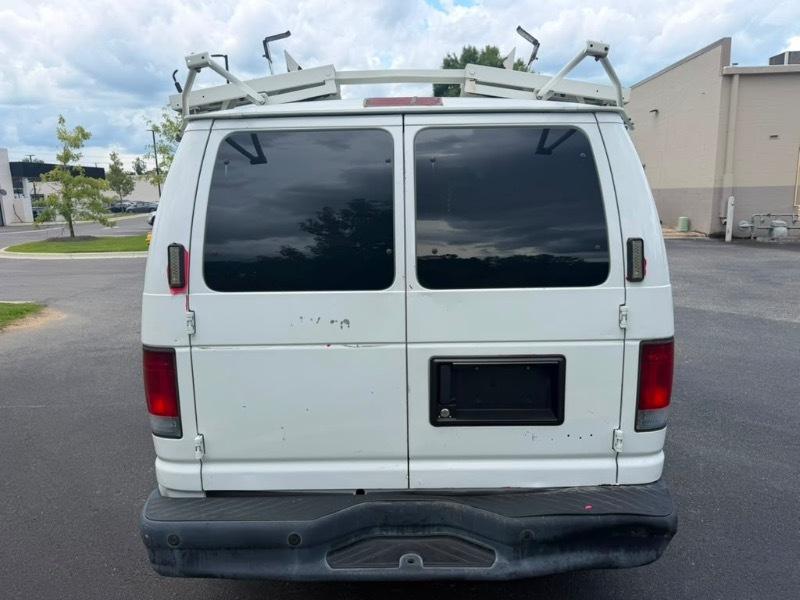 Ford Econoline E-250 2012