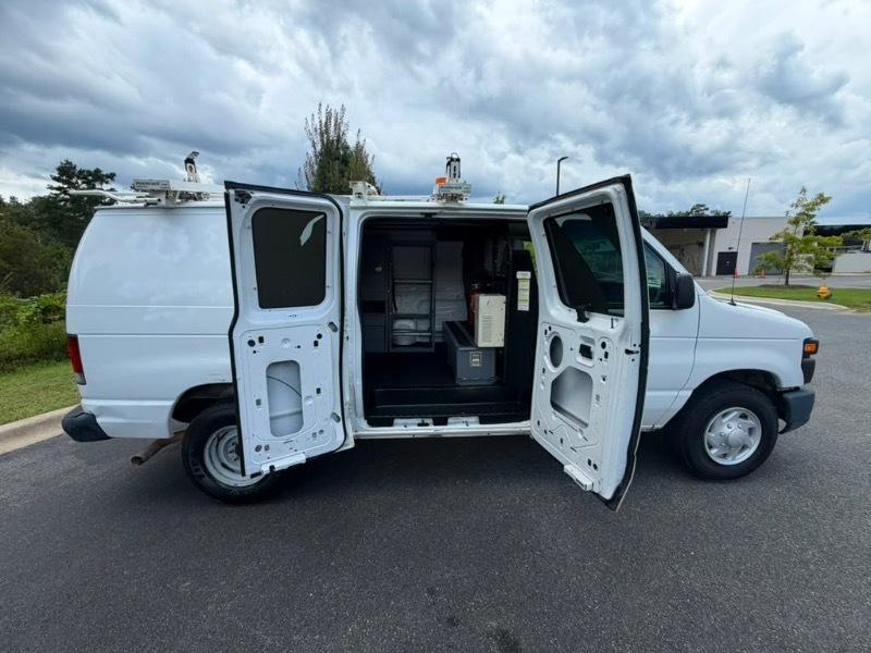 Ford Econoline E-250 2012