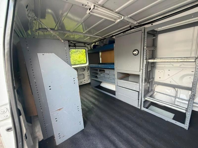 Ford Econoline E-250 2012
