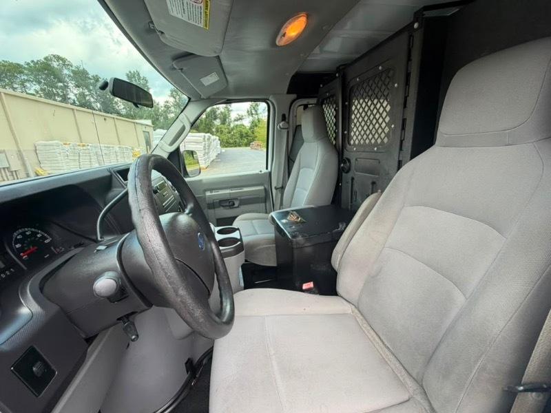 Ford Econoline E-250 2012