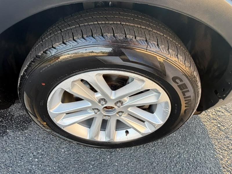 Ford Explorer Base FWD 2015