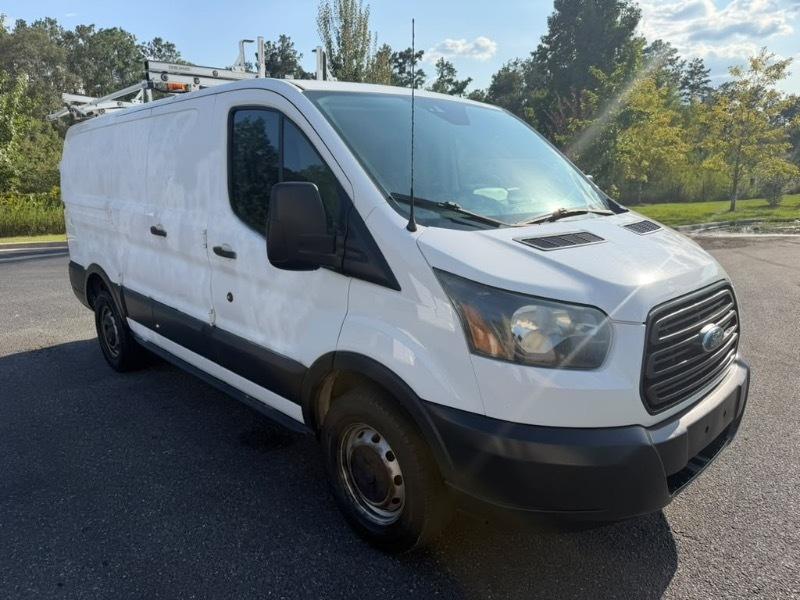 Ford Transit 250 Van Low Roof 60/40 Pass.130-in. WB 2015