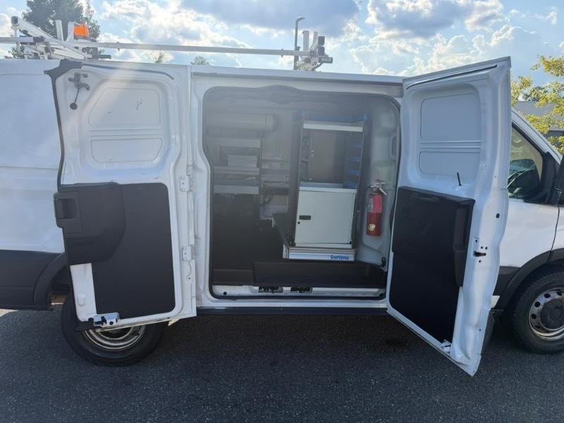 Ford Transit 250 Van Low Roof 60/40 Pass.130-in. WB 2015