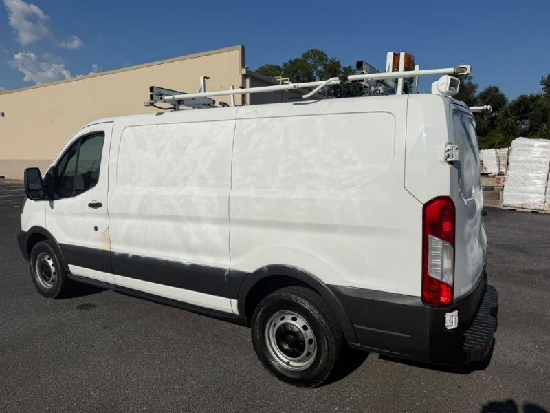 Ford Transit 250 Van Low Roof 60/40 Pass.130-in. WB 2015